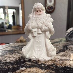 Elegant White Holiday Decor Figurine